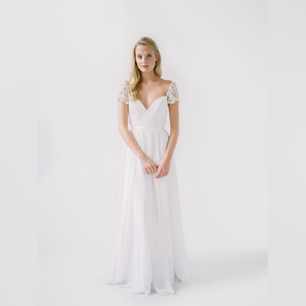 Tuvelle Mary Wedding Dress